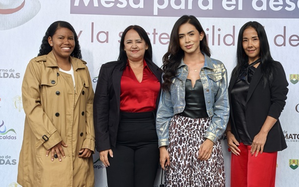 Sara Santacruz, líder juvenil Marmato; Luz Dary Montoya, secretaria de Desarrollo Social Marmato; Emilia Guzmán, líder LGBTIQA+ de Marmato; y Liliana Botero, coordinadora JAC Marmato.