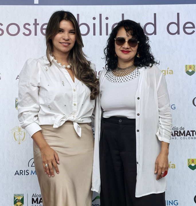 Estefanny Pardo, presidenta Women in Mining Colombia; y Sandra Bernal Olaya, Oficina de Asuntos Ambientales y Sociales Minminas.