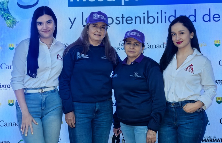 Angie Hernández, Antonia Ochoa, Mateo Osorio y Valentina Agudelo.