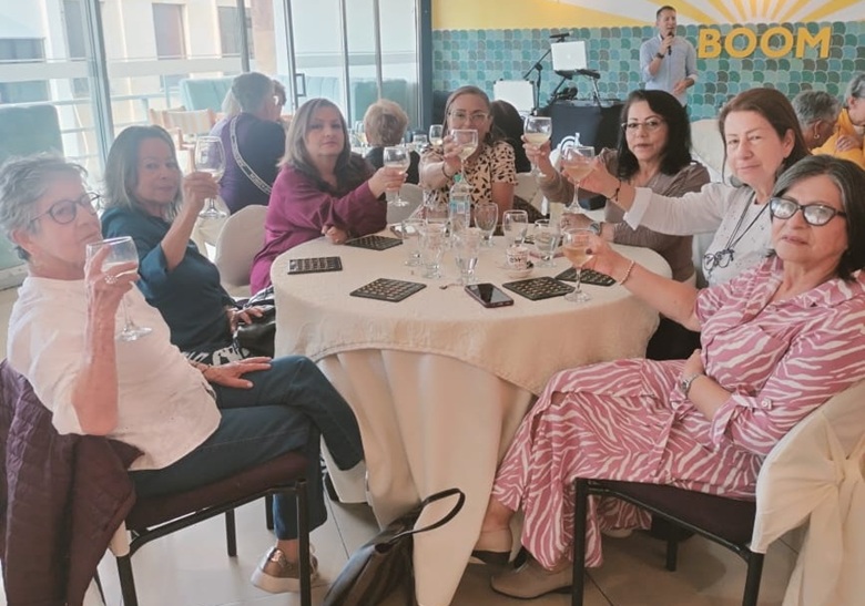 Gloria María Valencia, Susana Ramírez, Liliana Patricia Quintero, Olga Lucía Uribe, María Fanny Agudelo, María del Socorro López y Clara Elvira Botero.