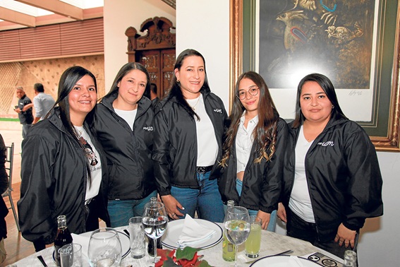 Alejandra Quintero, Mary Luz Velásquez, Francia Elena Marulanda, Estefanía Zuluaga y Johana Paola Morales.