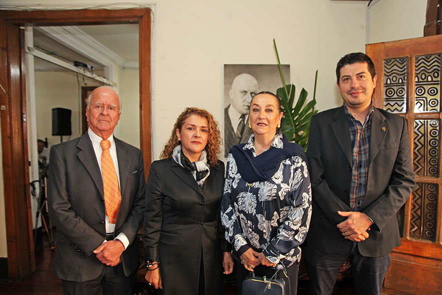 Herman Estrada, Ana Muñoz, Olga Rivas de Echeverri y Carlos Castañeda.