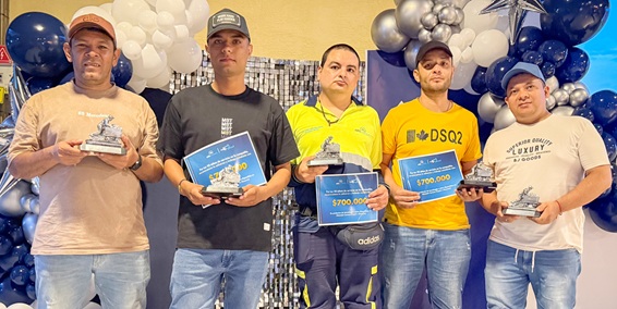 Néstor Hernández y Germán Duque, operarios de geología; Luis Saldarriaga, auxiliar de laboratorio; Yesid Castrillón, operario de geología, y Yermaín Tapasco, operario de mina.
