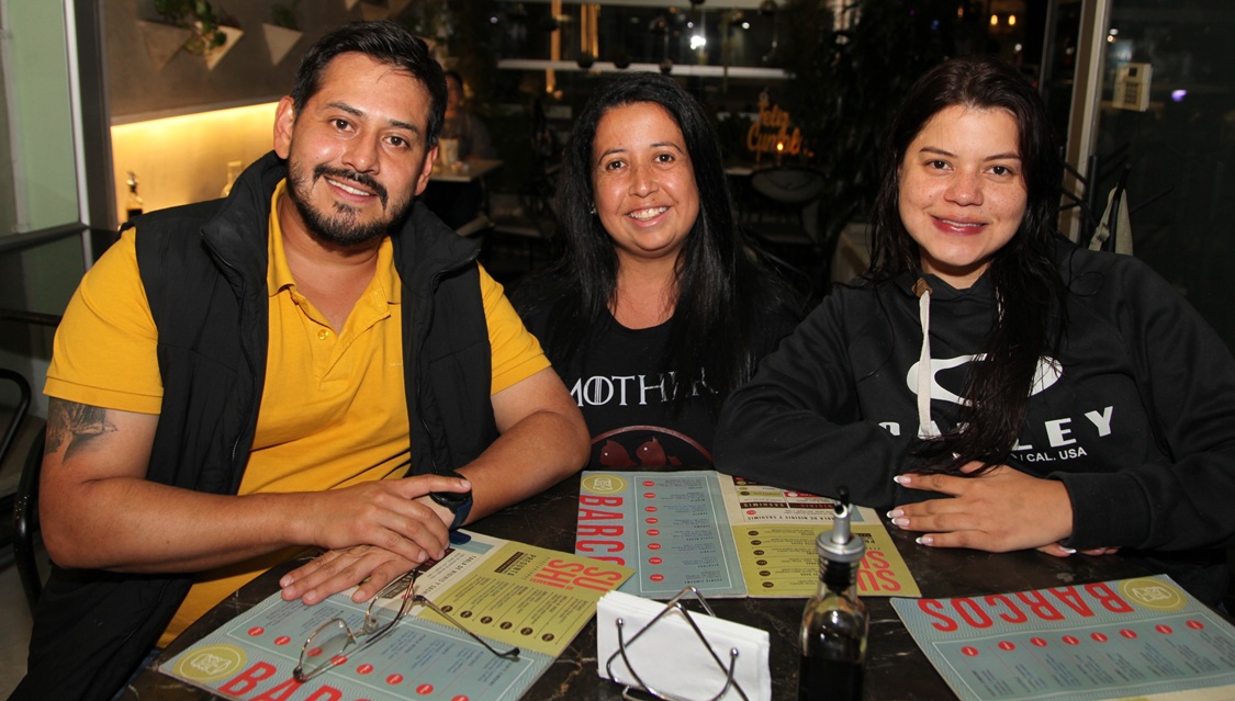 Alejandro Acuña, Tatiana Tabras y Alejandra Mejía