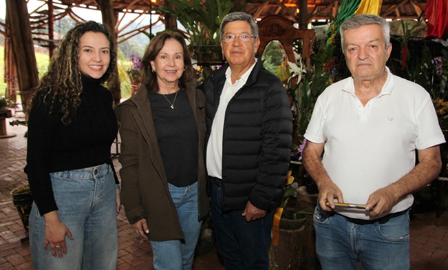 Alejandra Giraldo, María Inés Bustamante, Darío Puyo y José Hernán Aguilar.