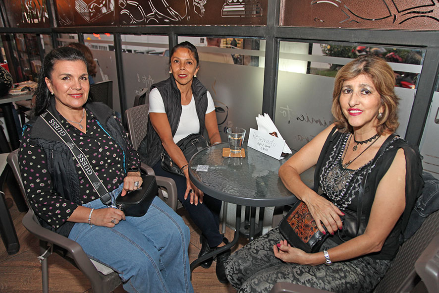 María Eugenia Gómez, Luz Estella Ruiz y Ofelia Montes.