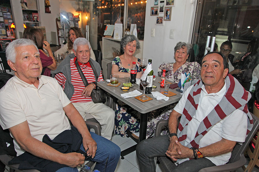 Guillermo Salazar, Marco Tulio Salazar, María Elena Salazar, Mariana Salazar y Roovel Suescún.