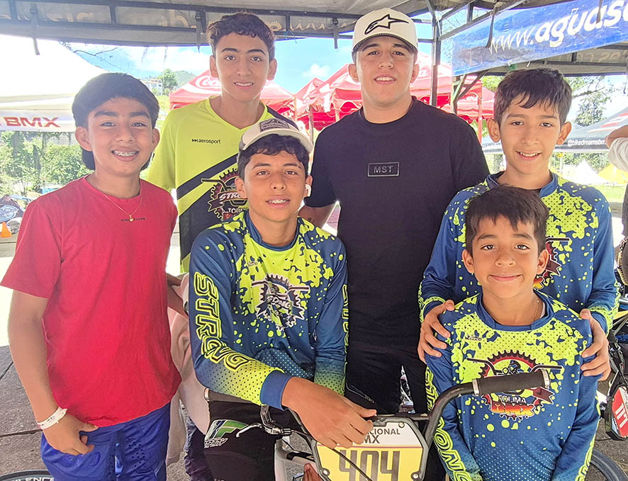 Franklin Osuna, Santiago Velásquez, Martín Ramírez, Ángel Jacobo Rojas, Nicolás Sediel y Nicolás Peñarte de la delegación del Tolima.