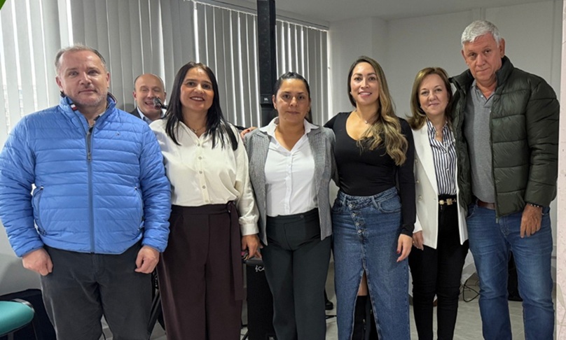 Juan Carlos Gómez, María Cielo Mejía Serna, Yenny Fernanda Martínez Flórez, Diana Morales Niño, Dorancy Gómez Alzate y Jhon Jairo Alzate.