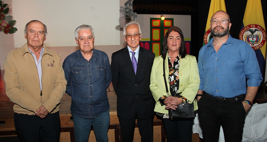 Albeiro Valencia Llano, Fabio Vélez Correa, Javier López Quientero, Teresa González y Juan Carlos Acevedo.