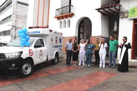 Bendición de ambulancia Foto | Rubén Darío López | LA PATRIA