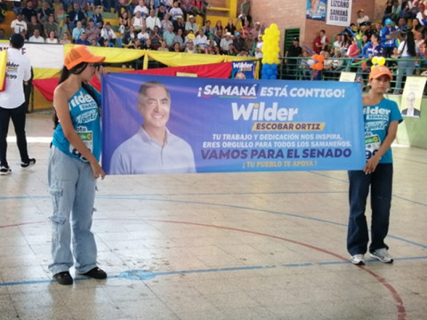 De visita política en su terruño Foto | LA PATRIA