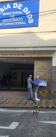 Rezando y politiquiando Foto | LA PATRIA