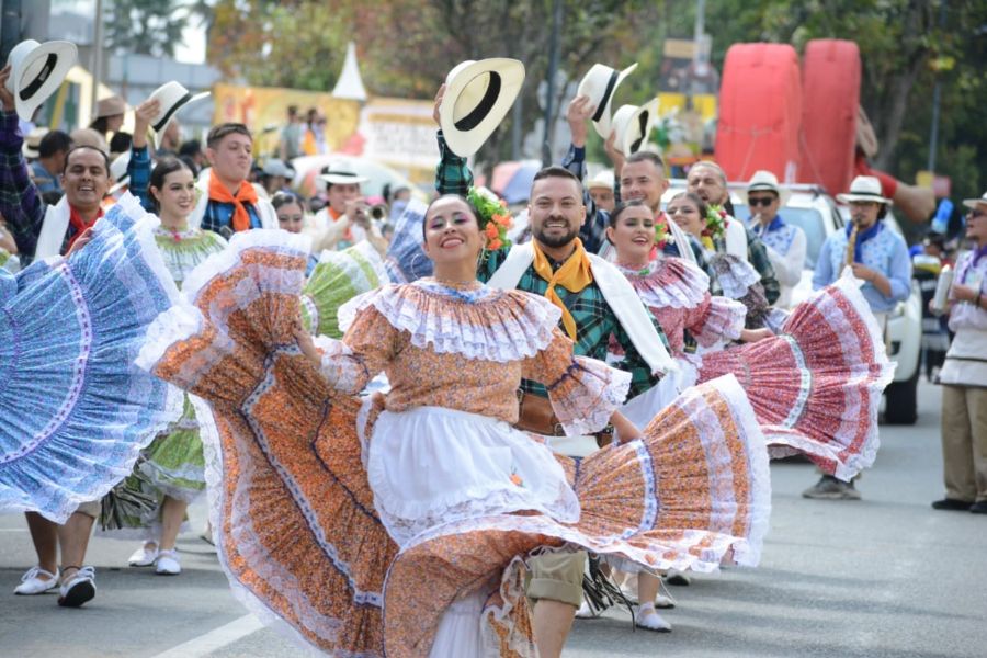 Desfile de Bienvenida 2024