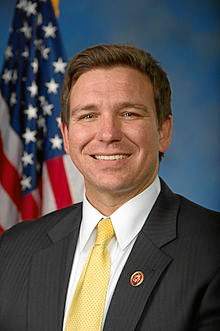 El senador de Florida Marco Rubio habla en un mitin de campaña con el expresidente estadounidense Donald Trump en apoyo a la reelección de Rubio en las elecciones intermedias, en Miami, Florida