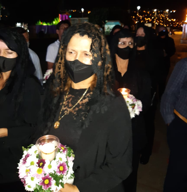 Grupo de ungidoras que acompañan las procesiones y preparan con perfumes el cuerpo del Señor.