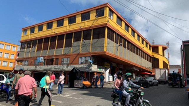 La plaza de mercado sigue Foto |LA PATRIA