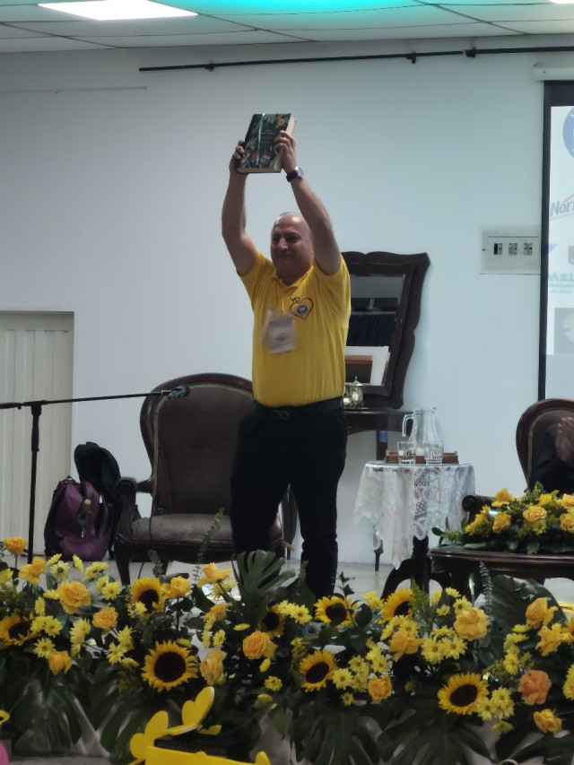 Lectura de Cien años de soledad en 24 horas en el colegio San Pío X
