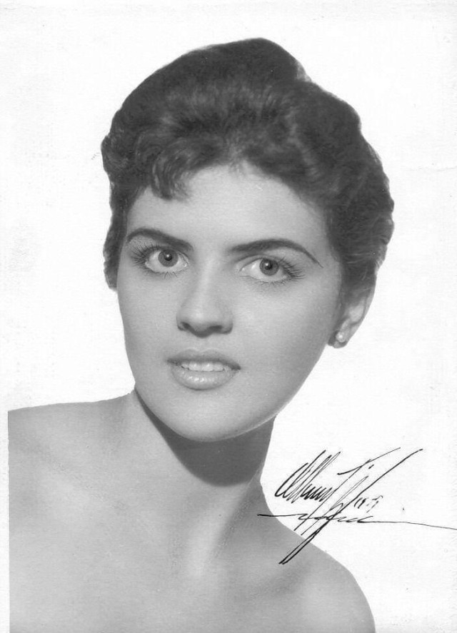 Martha Lucía Gómez Echeverri nació el 24 de agosto de 1938.