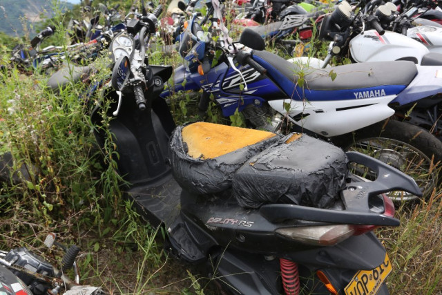 carros en los patios de manizales