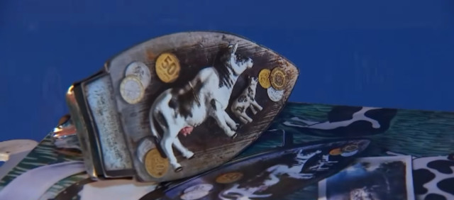 “Tiempos planchados: cuando la rutina doméstica cobra poesía”