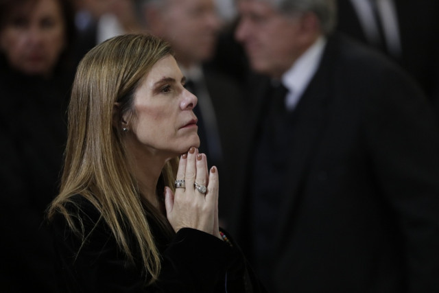 La hermana del fallecido senador y precandidato presidencial Miguel Uribe Turbay, María Carolina Hoyos, con raíces caldenses.