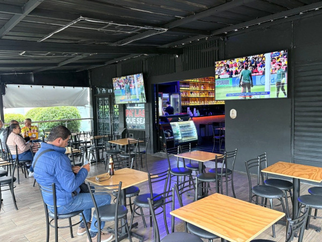 Emily Gómez Acosta, trabajadora del bar La Orejona