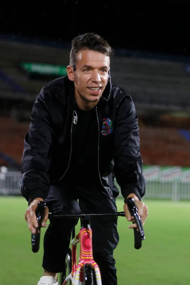 Tres preguntas a Rigoberto Urán: de estrella del ciclismo a empresario que mueve masas en Colombia Rigoberto Urán tiene 10 líneas de negocio, según La República.