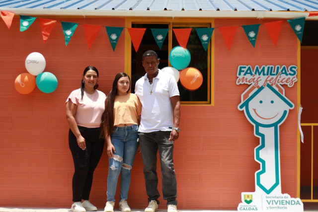 “No la soñaba tan hermosa”: testimonios conmovedores tras entrega de casas en Marmato