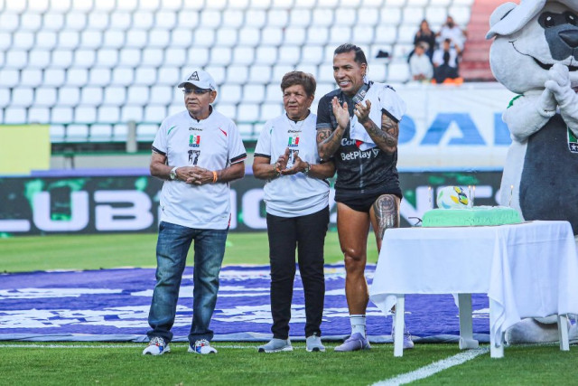 Dayro Moreno y sus papás