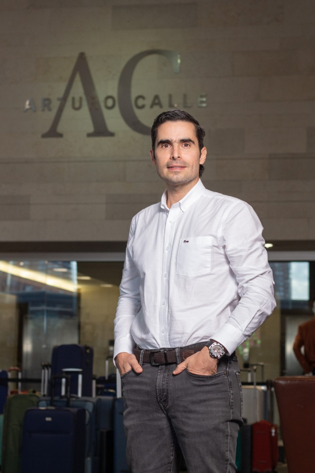 Relevo en Arturo Calle