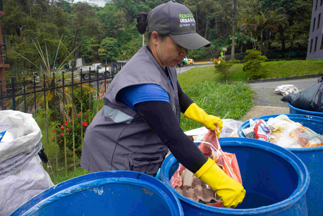 Paola cuenta que gracias al reciclaje ha podido sacar a sus hijos adelante