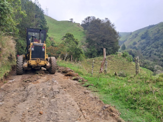 "Avanzamos para que nuestros empresarios del campo tengan competitividad y puedan comercializar sus productos en la zona urbana", expresó el alcalde de Neira, Jhon Jairo Castaño Flórez.