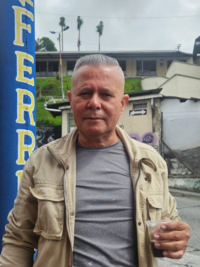 Nelson Zapata, dueño de una ferretería en Malabar