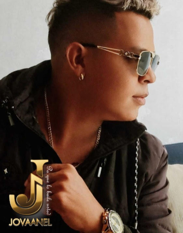 Conozca este artista de salsa barranquillero que llegó Manizales a sonar con sus canciones