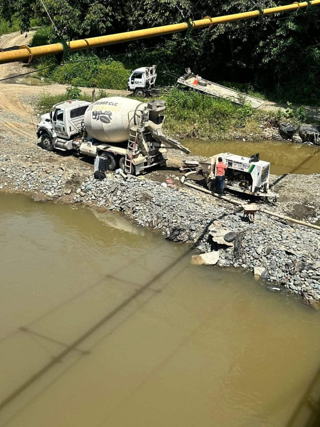 Invías ultima detalles en puente de acceso a municipio de Caldas