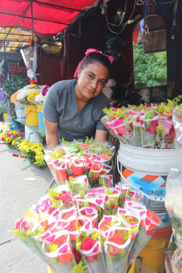 Sandra Patricia Arango lleva 25 años dedicada a este oficio heredado de su abuela, Rosa Elena Parra, y su madre, Sandra Elena Parra. También se hace en La Enea.
