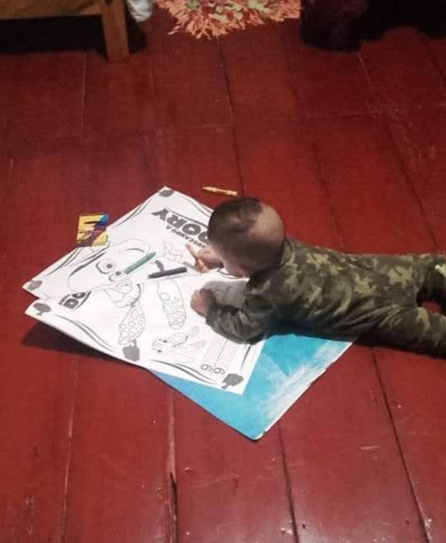 Conozca la historia de Juan José Zuleta, el pequeño artista de 9 años que ya tiene sus obras en una galería