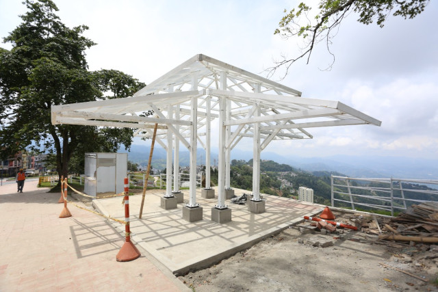 En Chipre se edifican siete unidades de terrazas y nueve unidades de pérgolas.