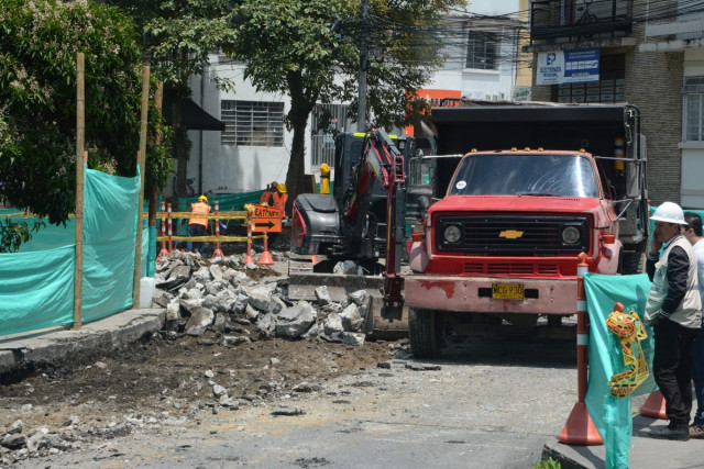 Nace un nuevo bulevar en Manizales: en el barrio La Estrella, la Alcaldía inició ampliación de andenes y mejoras viales. Planea instalar escaleras eléctricas. La obra deja atrás una polémica.