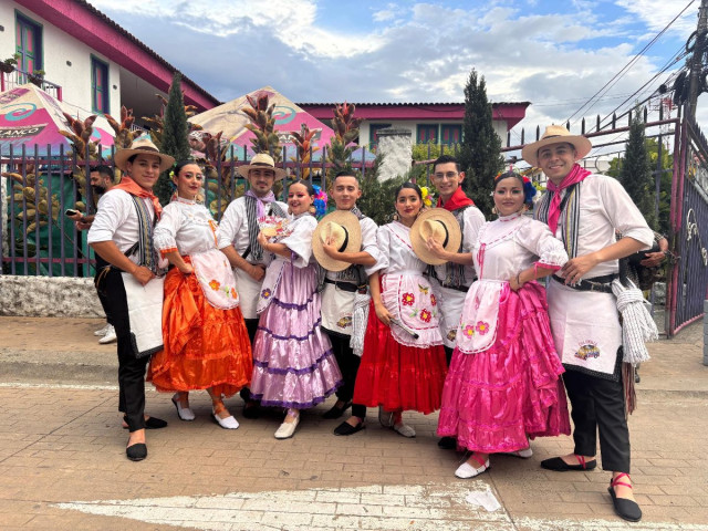 13 años de folclor: así ha crecido Renacer Folklórico en Manizales