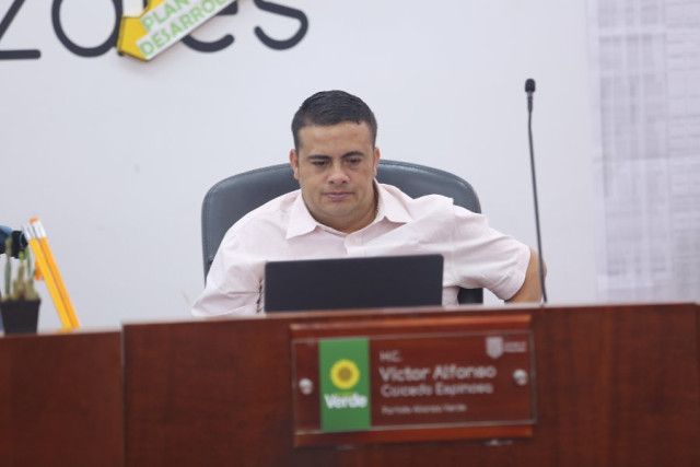 VÍCTOR CAICEDO