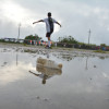 Los deportistas deben poner cuidado cuando se encuentran estos charcos de agua para evitar accidentes. 