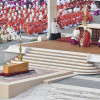 El papa Francisco oficia la misa funeral por papa emérito, Benedicto XVI, este jueves en el Vaticano.