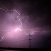 Los polos a tierra y los pararrayos le serán de ayuda para protegerse de las tormentas eléctricas.