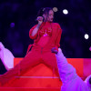 La cantante barbadense Rihanna se presentó durante el medio tiempo del Super Bowl LVII entre los campeones de la AFC Kansas City Chiefs y los campeones de la NFC Philadelphia Eagles en el State Farm Stadium.