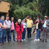 Cafeteros y el dirigente de Dignidad Agropecuaria, Óscar Gutiérrez, protestaron a la entrada del Recinto del Pensamiento.