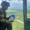 Aeronaves de la Aviación del Ejército Nacional y la Fuerza Aeroespacial Colombiana continúan con el monitoreo aéreo de la zona en La Guajira y realizan labores de perifoneo. 