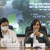 La ministra de ambiente de Colombia, Susana Muhamad (d), acompañada de la directora del Ideam, Ghisliane Echeverry Prieto, habla durante la presentación de un informe este lunes en Bogotá (Colombia).