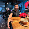 Andrés Gutiérrez, propietario del café Bike Valley Coffee.